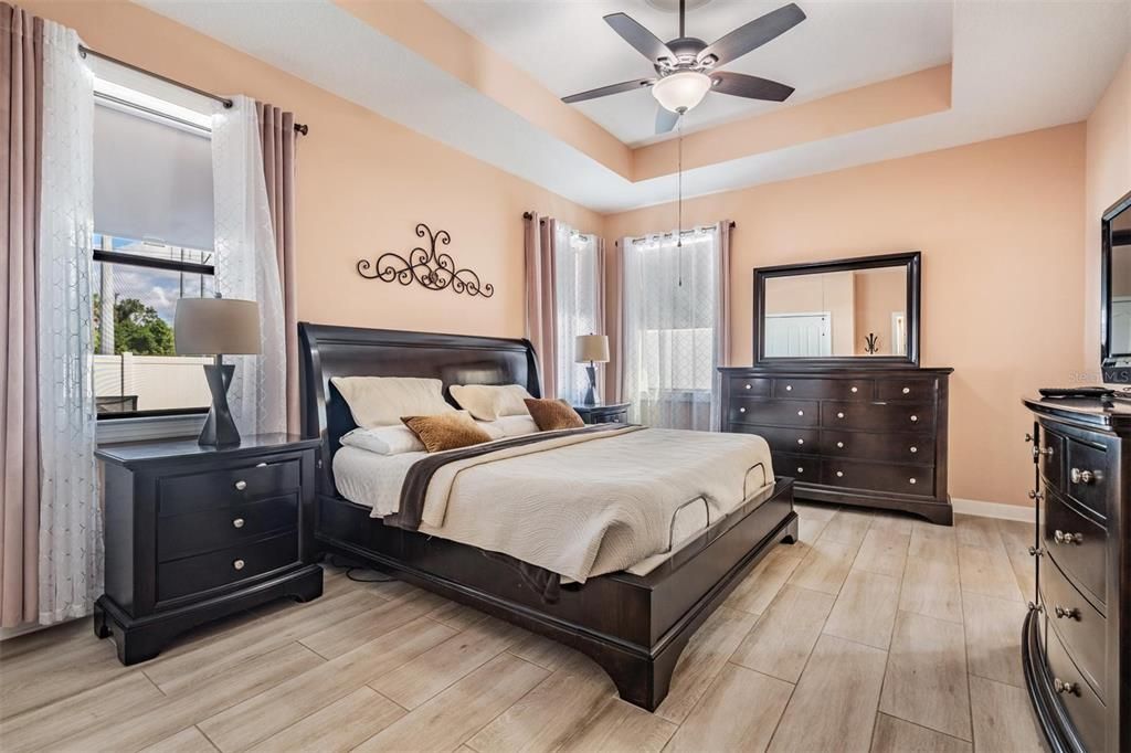 Active With Contract: $377,000 (3 beds, 2 baths, 1880 Square Feet)