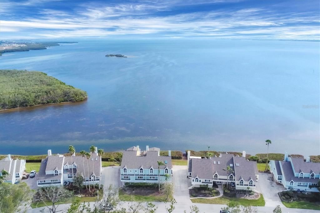 For Sale: $1,350,000 (3 beds, 3 baths, 4110 Square Feet)