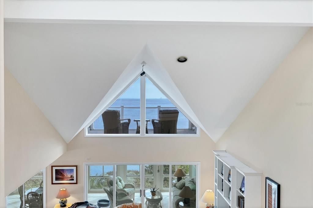 For Sale: $1,350,000 (3 beds, 3 baths, 4110 Square Feet)