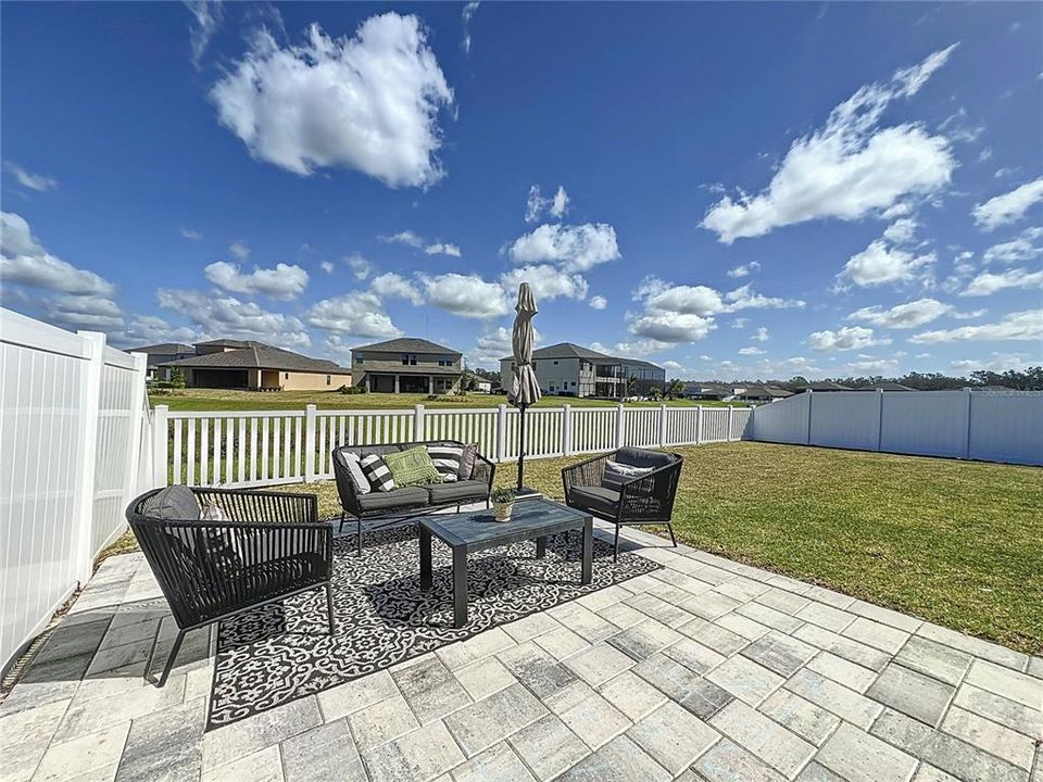 For Rent: $2,750 (4 beds, 2 baths, 1841 Square Feet)