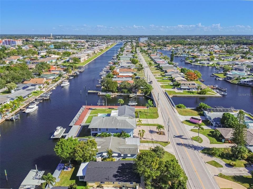 For Sale: $495,000 (3 beds, 2 baths, 1324 Square Feet)
