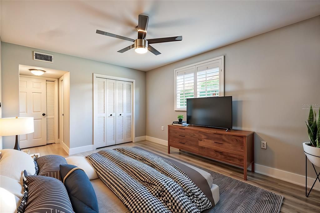 For Sale: $495,000 (3 beds, 2 baths, 1324 Square Feet)