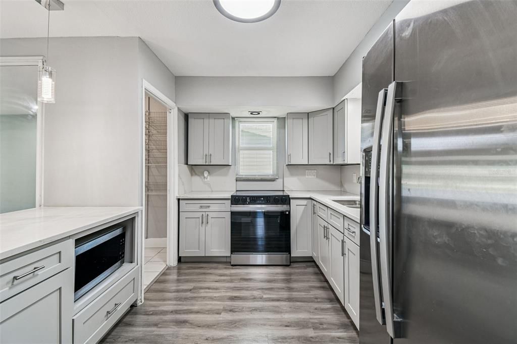 For Sale: $495,000 (3 beds, 2 baths, 1324 Square Feet)