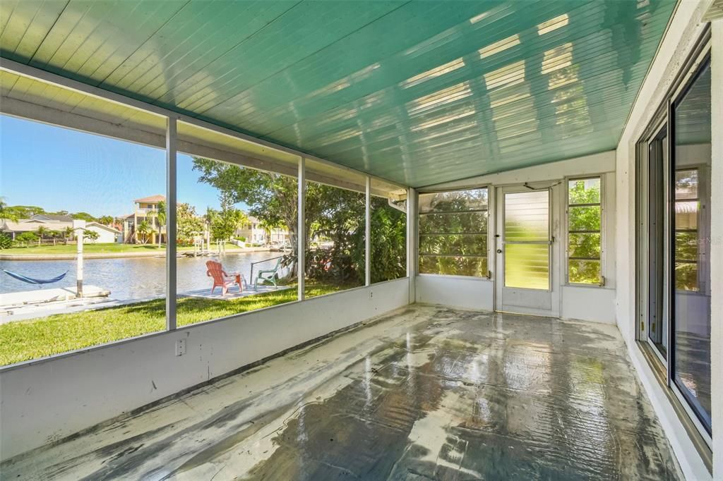 For Sale: $495,000 (3 beds, 2 baths, 1324 Square Feet)