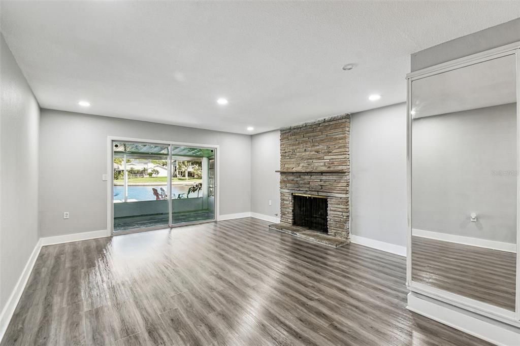 For Sale: $495,000 (3 beds, 2 baths, 1324 Square Feet)