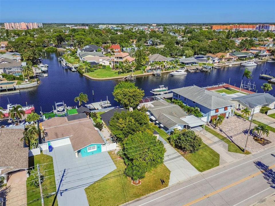 For Sale: $495,000 (3 beds, 2 baths, 1324 Square Feet)