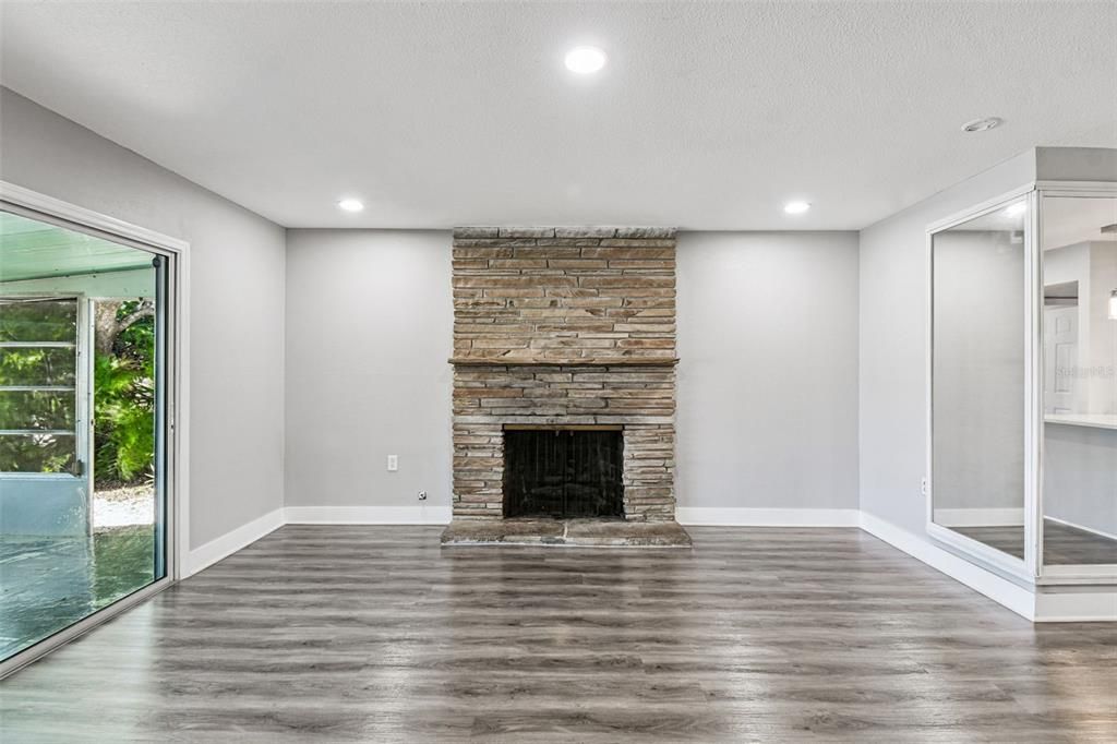 For Sale: $495,000 (3 beds, 2 baths, 1324 Square Feet)