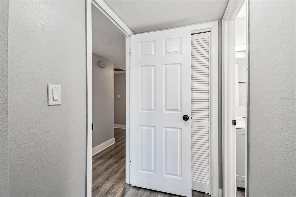 For Sale: $495,000 (3 beds, 2 baths, 1324 Square Feet)