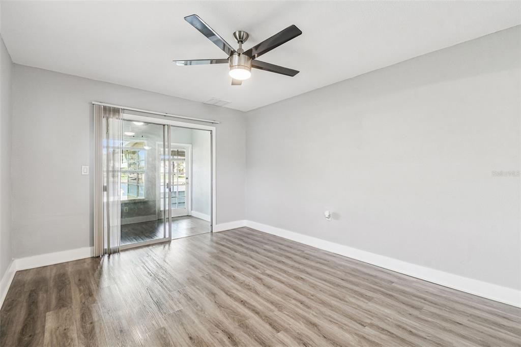 For Sale: $495,000 (3 beds, 2 baths, 1324 Square Feet)