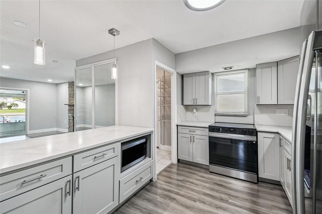 For Sale: $495,000 (3 beds, 2 baths, 1324 Square Feet)