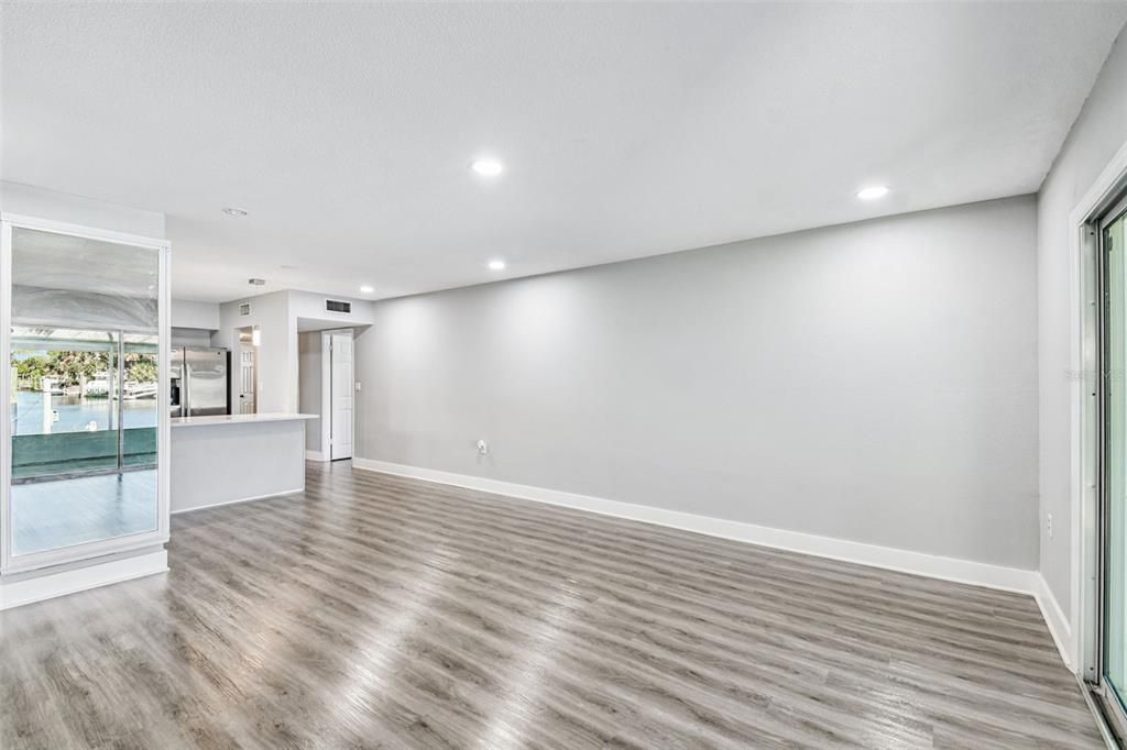 For Sale: $495,000 (3 beds, 2 baths, 1324 Square Feet)