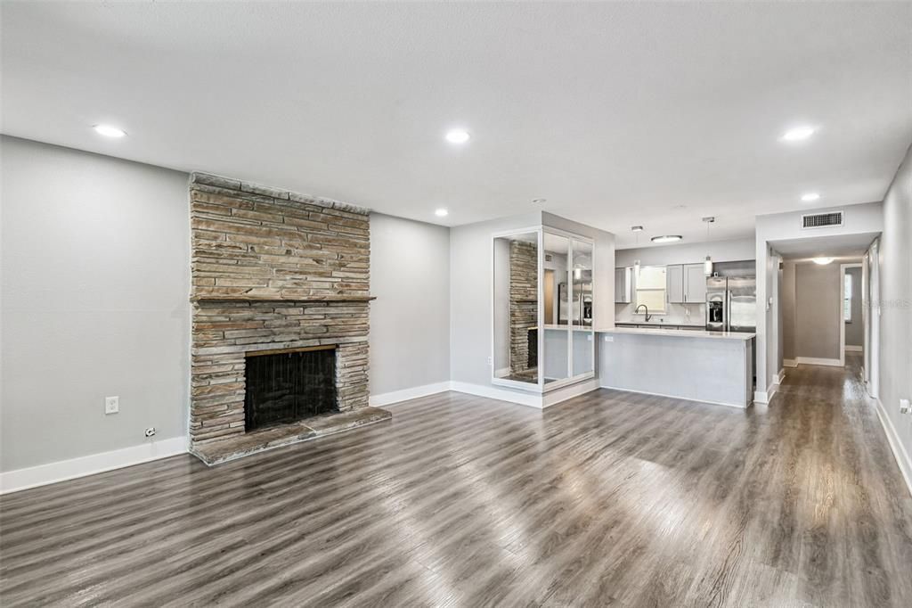 For Sale: $495,000 (3 beds, 2 baths, 1324 Square Feet)