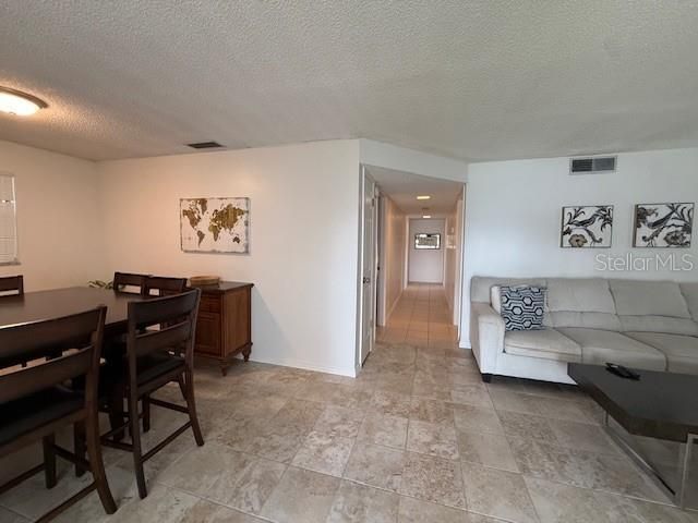 For Sale: $379,900 (3 beds, 2 baths, 1200 Square Feet)