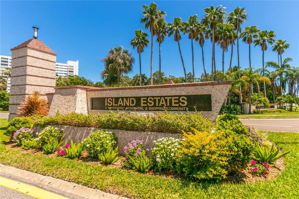 For Sale: $379,900 (3 beds, 2 baths, 1200 Square Feet)