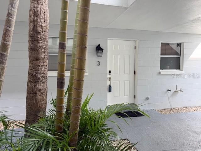 For Sale: $379,900 (3 beds, 2 baths, 1200 Square Feet)