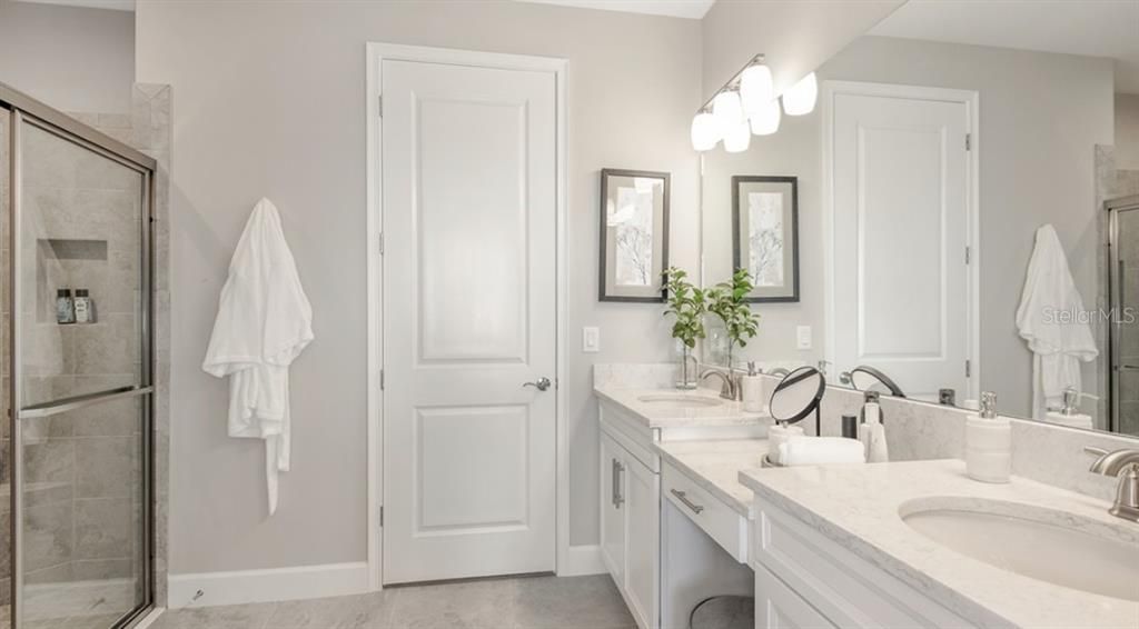 For Sale: $464,104 (2 beds, 2 baths, 1533 Square Feet)