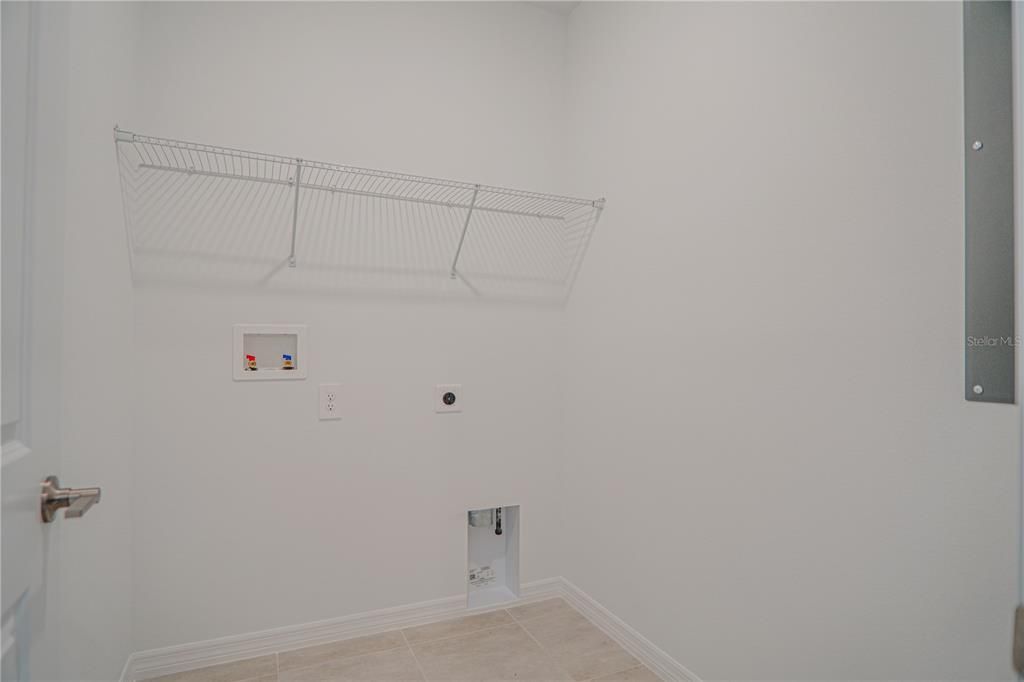 出租: $3,800 (4 贝兹, 4 浴室, 2930 平方英尺)