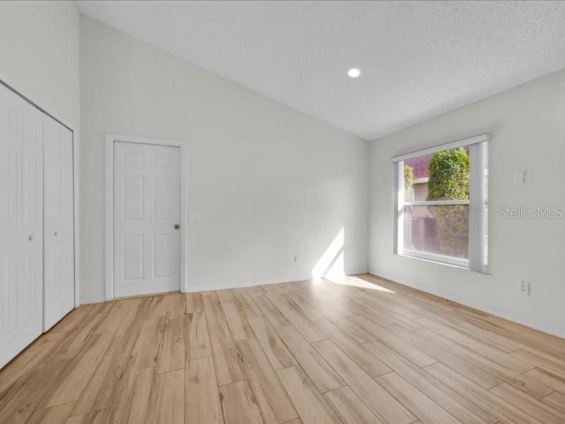 На продажу: $364,000 (4 спален, 3 ванн, 1729 Квадратных фут)