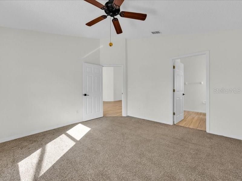 На продажу: $364,000 (4 спален, 3 ванн, 1729 Квадратных фут)