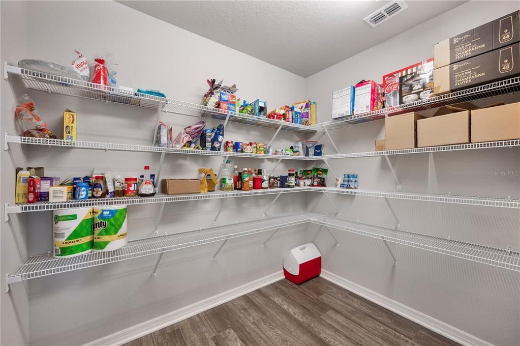 For Sale: $320,000 (3 beds, 2 baths, 2053 Square Feet)