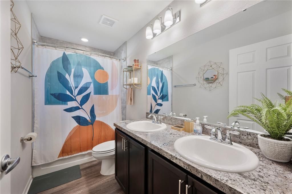 For Sale: $320,000 (3 beds, 2 baths, 2053 Square Feet)