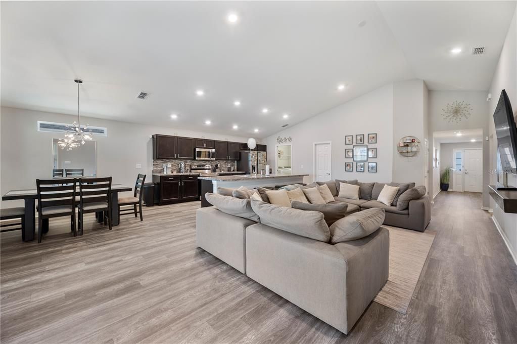 For Sale: $320,000 (3 beds, 2 baths, 2053 Square Feet)