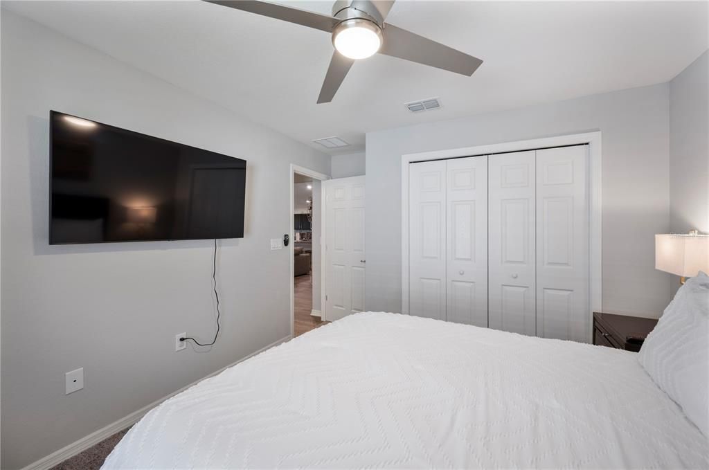 For Sale: $320,000 (3 beds, 2 baths, 2053 Square Feet)