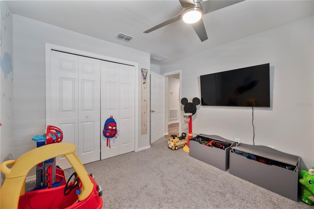 For Sale: $320,000 (3 beds, 2 baths, 2053 Square Feet)