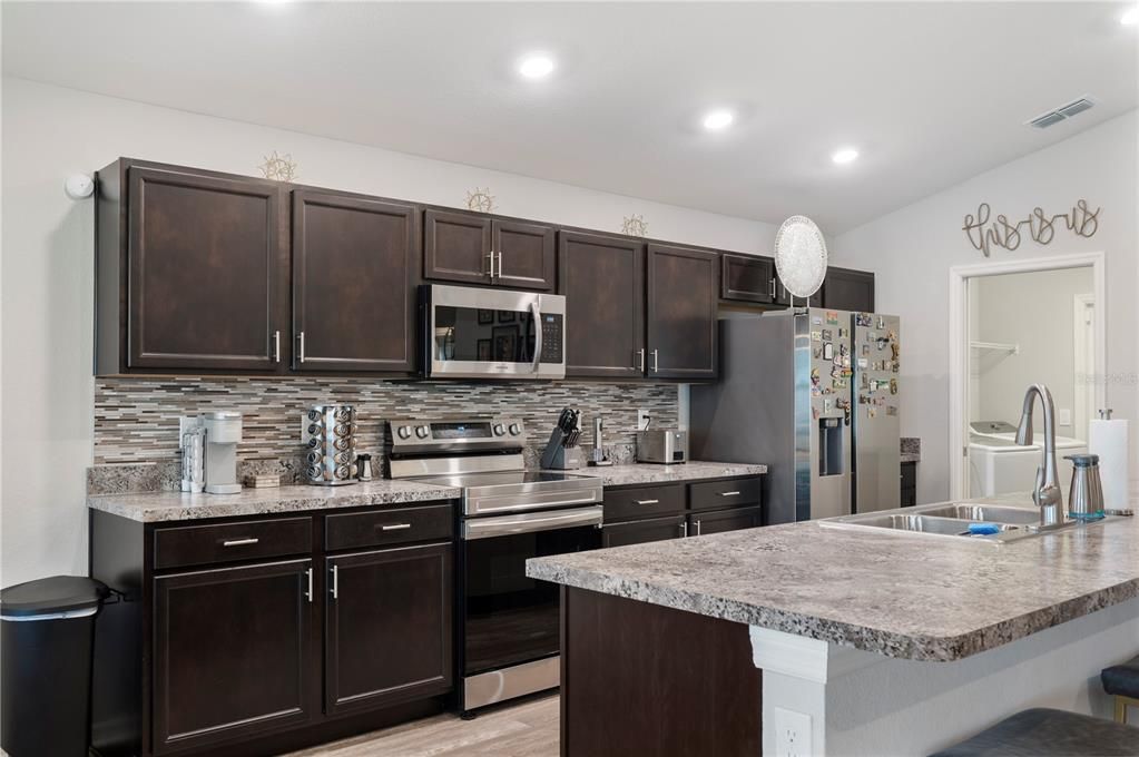 For Sale: $320,000 (3 beds, 2 baths, 2053 Square Feet)