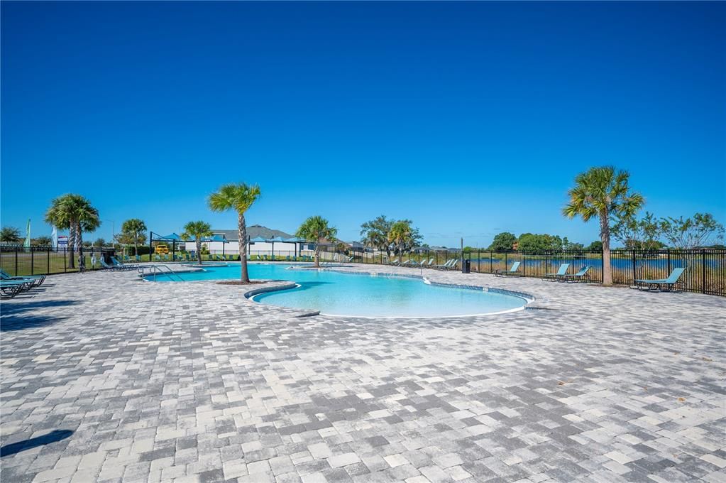 For Sale: $320,000 (3 beds, 2 baths, 2053 Square Feet)