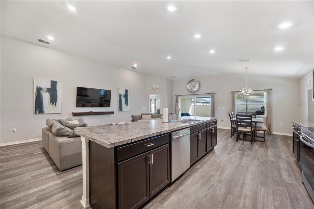 For Sale: $320,000 (3 beds, 2 baths, 2053 Square Feet)