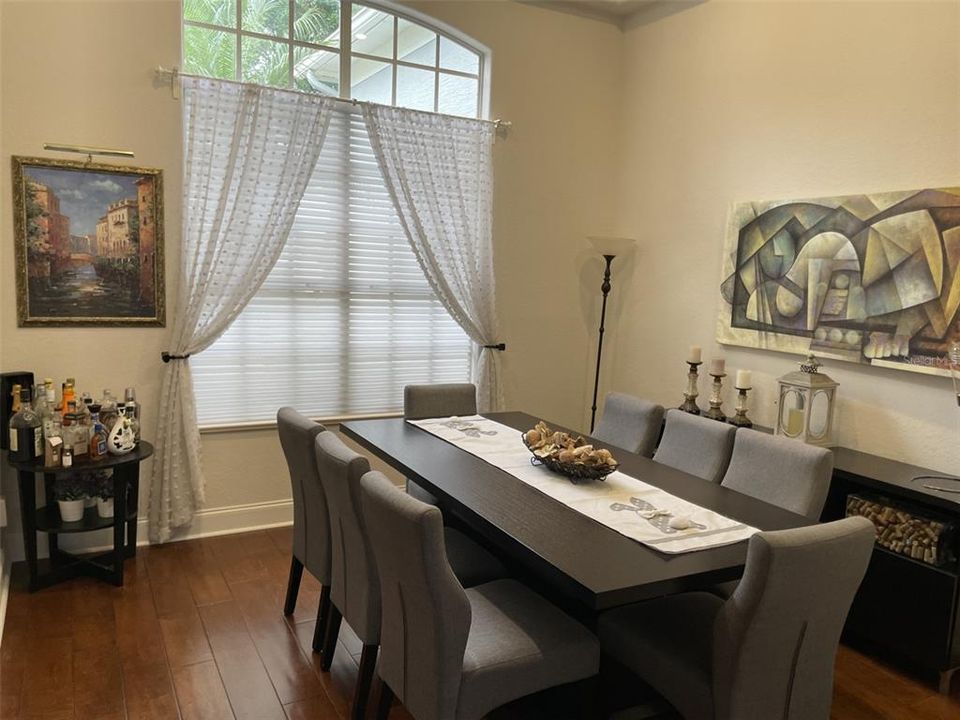 В аренду: $5,000 (4 спален, 4 ванн, 3000 Квадратных фут)