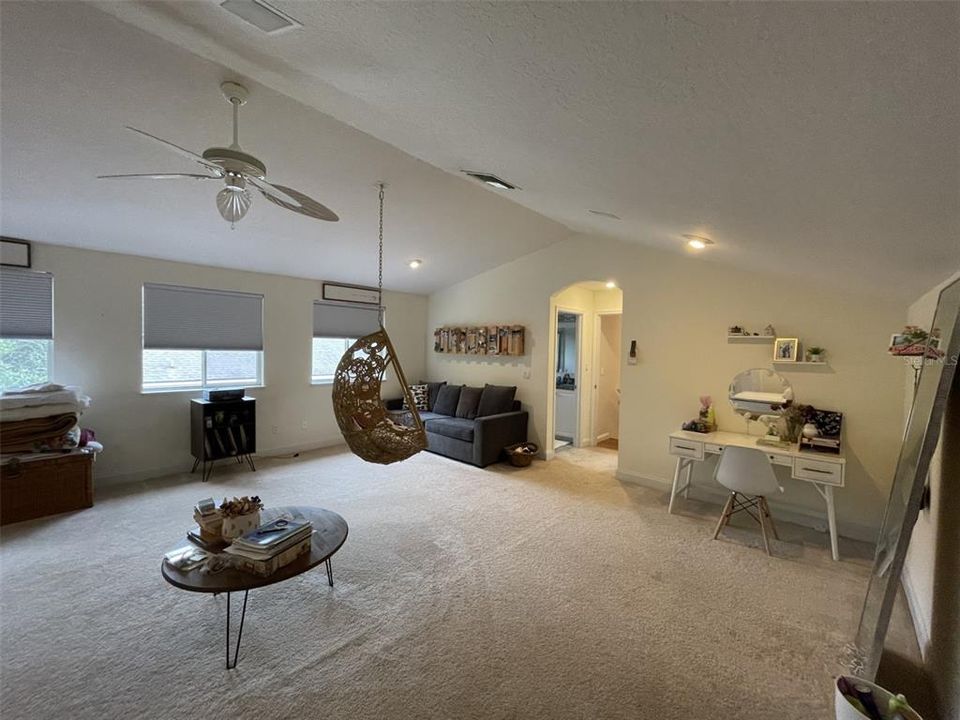 В аренду: $5,000 (4 спален, 4 ванн, 3000 Квадратных фут)