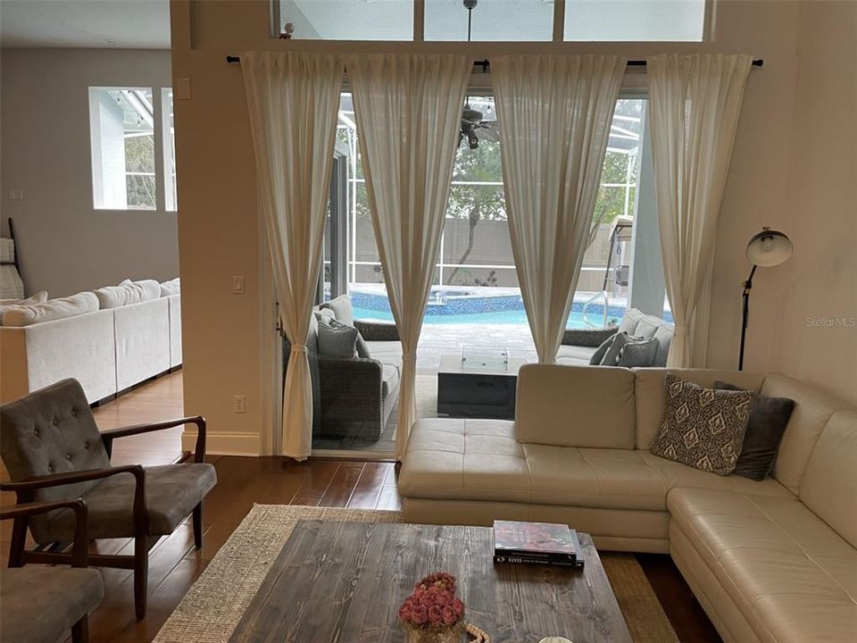 В аренду: $5,000 (4 спален, 4 ванн, 3000 Квадратных фут)