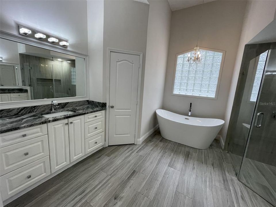 В аренду: $5,000 (4 спален, 4 ванн, 3000 Квадратных фут)