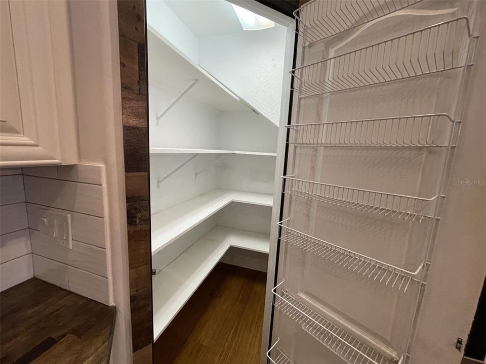 В аренду: $5,000 (4 спален, 4 ванн, 3000 Квадратных фут)