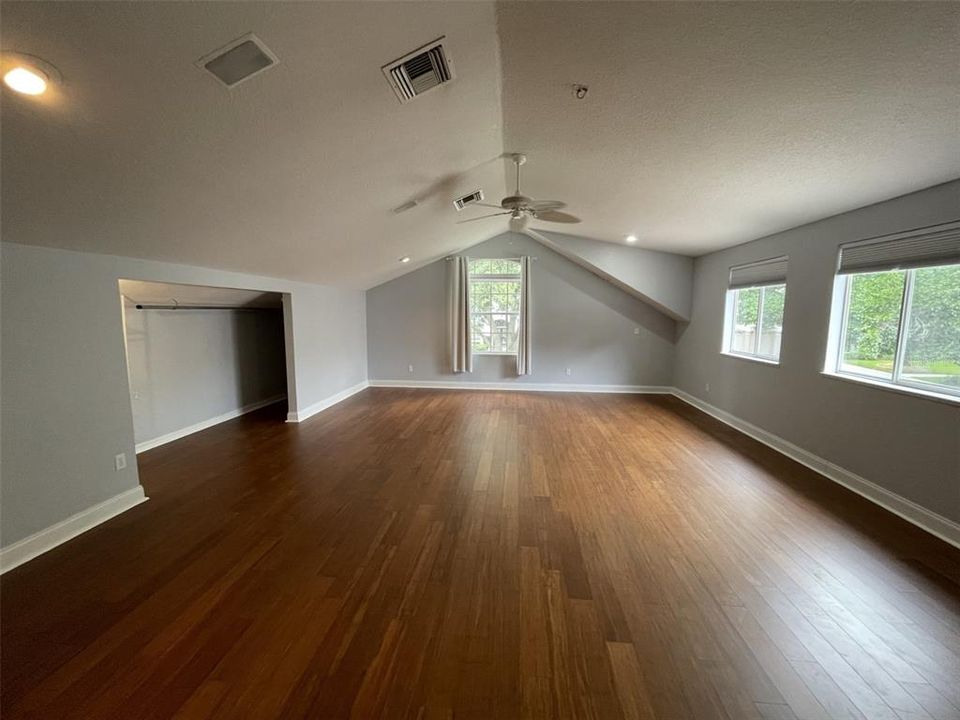 В аренду: $5,000 (4 спален, 4 ванн, 3000 Квадратных фут)