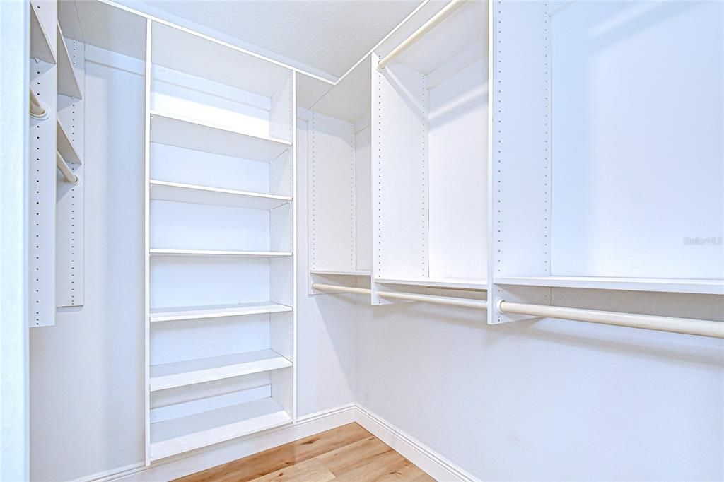 合同活跃: $379,000 (2 贝兹, 2 浴室, 1485 平方英尺)