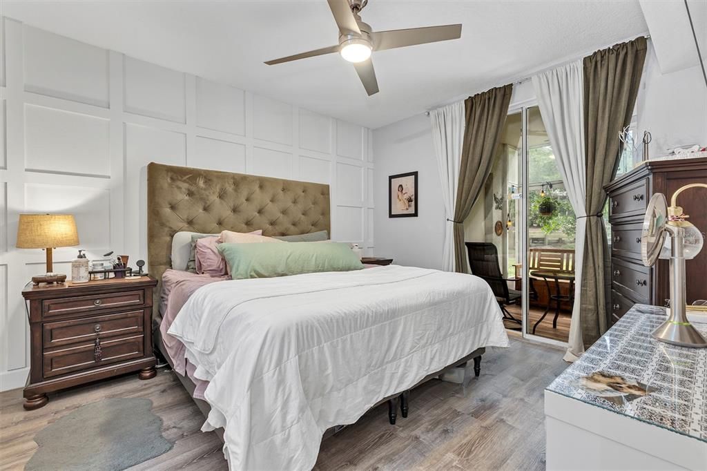 Active With Contract: $264,000 (3 beds, 2 baths, 1267 Square Feet)