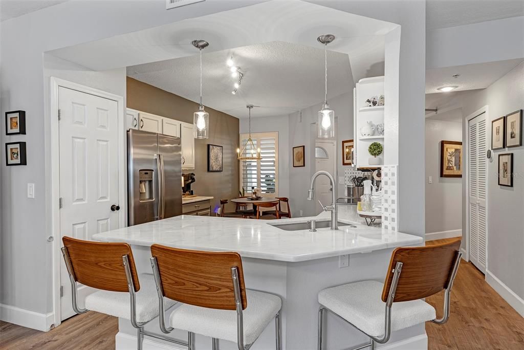 Active With Contract: $264,000 (3 beds, 2 baths, 1267 Square Feet)