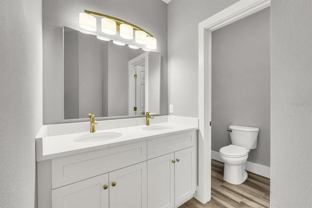 For Sale: $399,000 (3 beds, 2 baths, 1264 Square Feet)