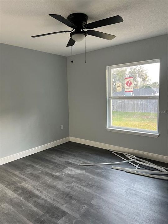 For Sale: $299,900 (3 beds, 2 baths, 1772 Square Feet)