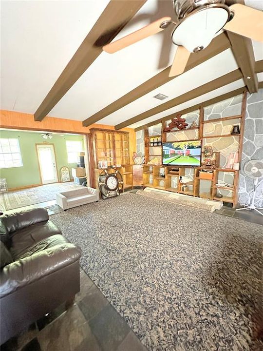 Active With Contract: $342,000 (3 beds, 2 baths, 1584 Square Feet)