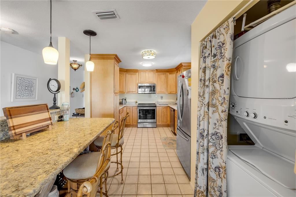 Activo con contrato: $469,000 (3 camas, 2 baños, 1720 Pies cuadrados)