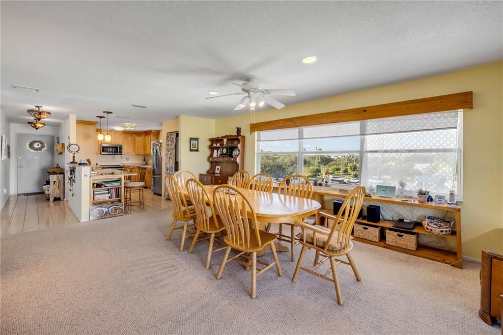 Activo con contrato: $469,000 (3 camas, 2 baños, 1720 Pies cuadrados)