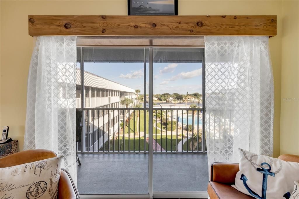 Activo con contrato: $469,000 (3 camas, 2 baños, 1720 Pies cuadrados)