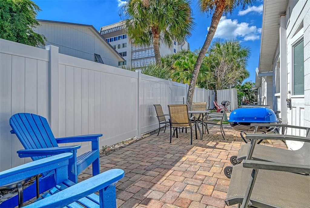 待售: $575,000 (1 贝兹, 1 浴室, 672 平方英尺)