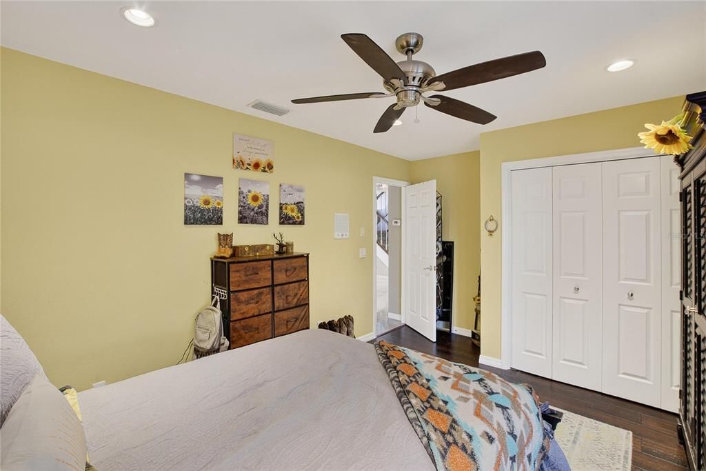 En Venta: $750,000 (3 camas, 2 baños, 2044 Pies cuadrados)