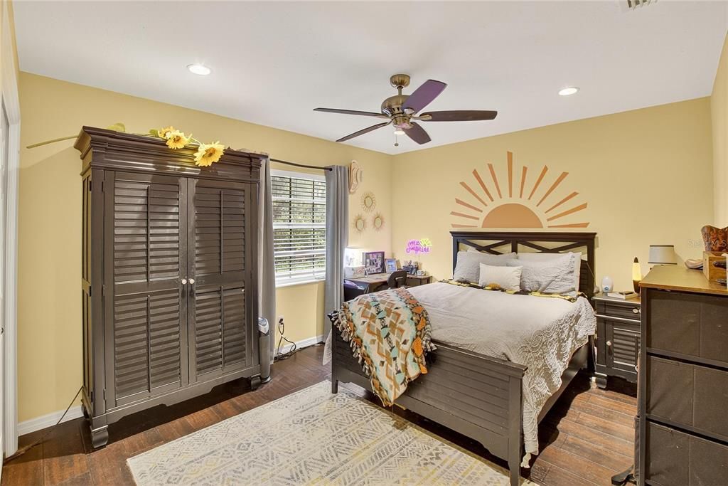 En Venta: $750,000 (3 camas, 2 baños, 2044 Pies cuadrados)