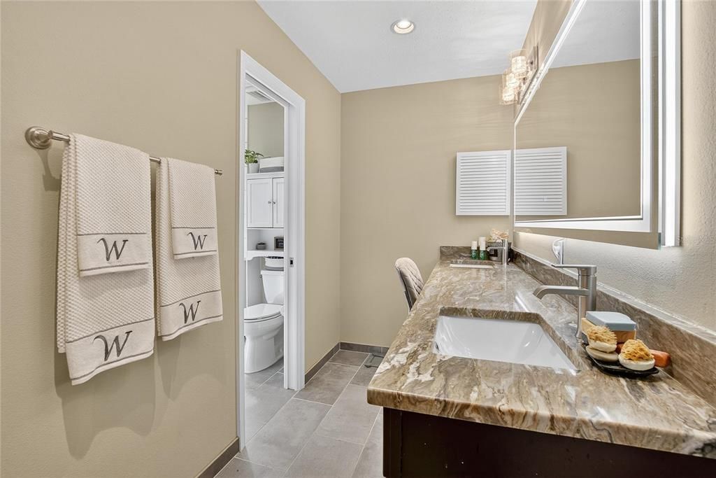 En Venta: $750,000 (3 camas, 2 baños, 2044 Pies cuadrados)